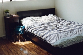 Materialele necesare pentru croirea lenjeriei de pat - care sunt mai potrivite si cum poti face acest lucru acasa